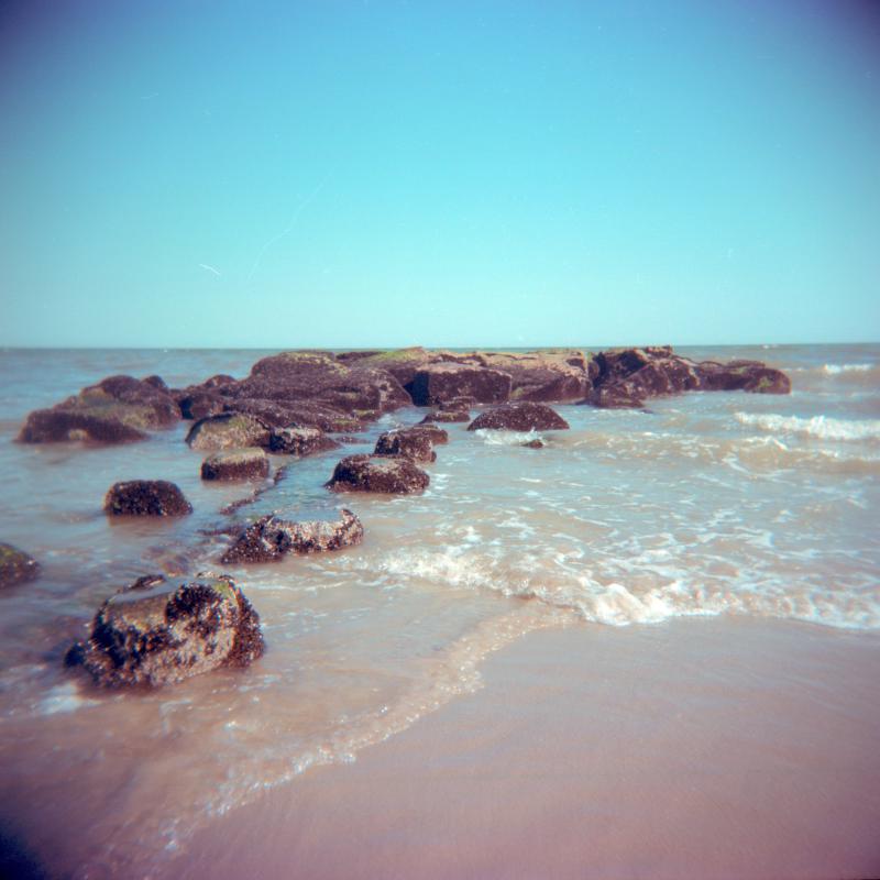 holga-beach-rocks