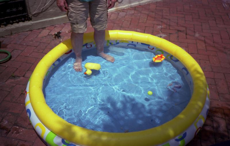 sidewalk-pool